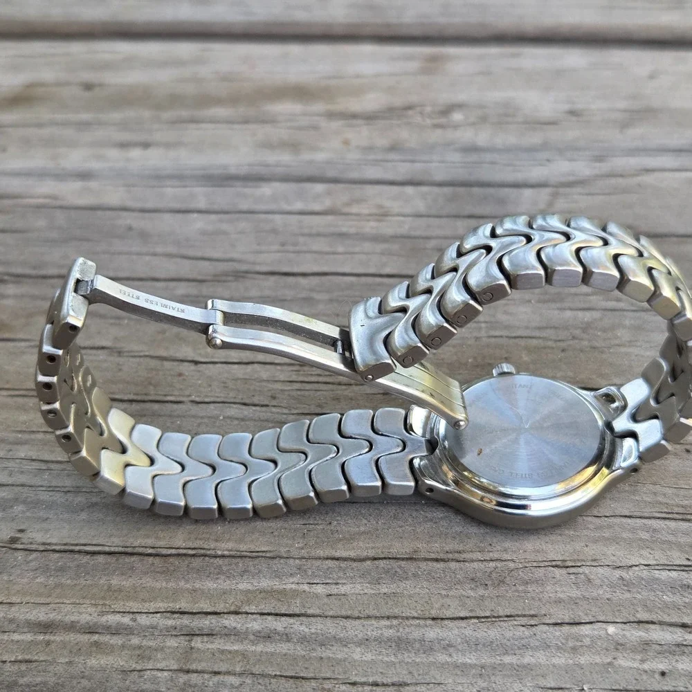 Womens Bulova Silver Wrist Watch Water Resistant Made in Japan T7 Quartz